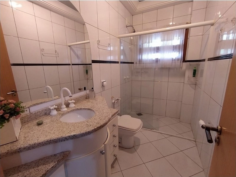 Casa com 4 quartos no Presidente Médici: 27ª foto da galeria de imagens do imóvel