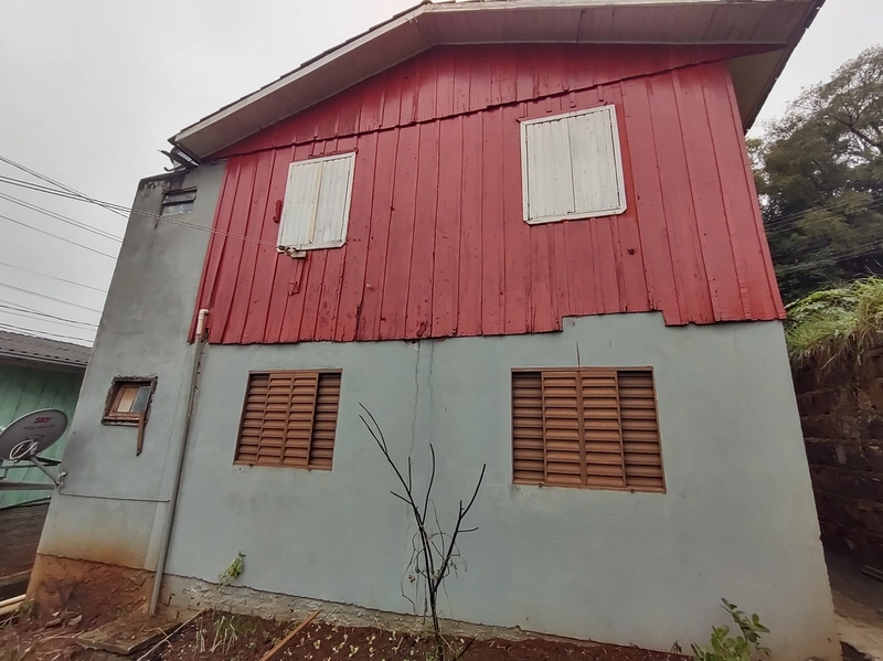 Terreno com 2 casas à venda no Líder em Chapecó: 3ª foto da galeria de imagens do imóvel