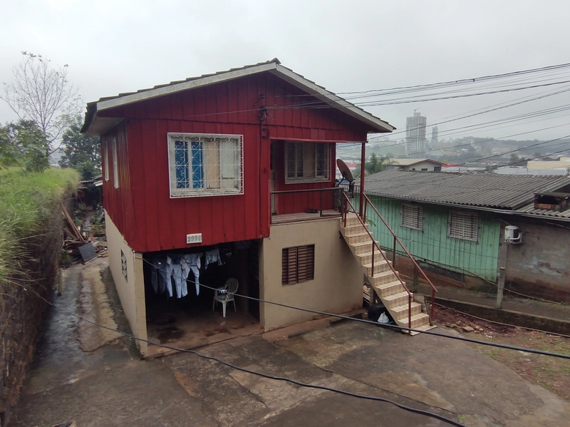 Terreno com 2 casas à venda no Líder em Chapecó: 2ª foto da galeria de imagens do imóvel