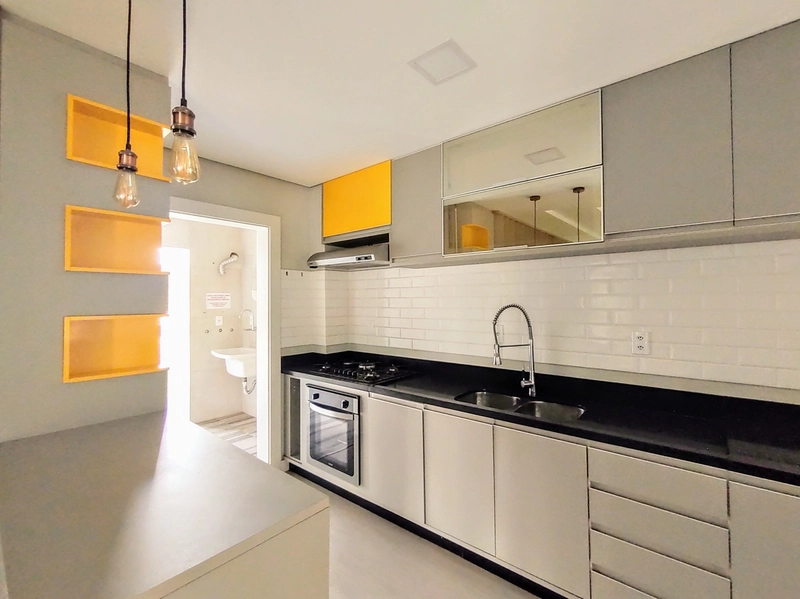 Apartamento com 3 quartos semi mobiliado no centro: 1ª foto da galeria de imagens do imóvel