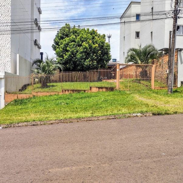 Terreno no bairro Presidente Médici: 1ª foto da galeria de imagens do imóvel