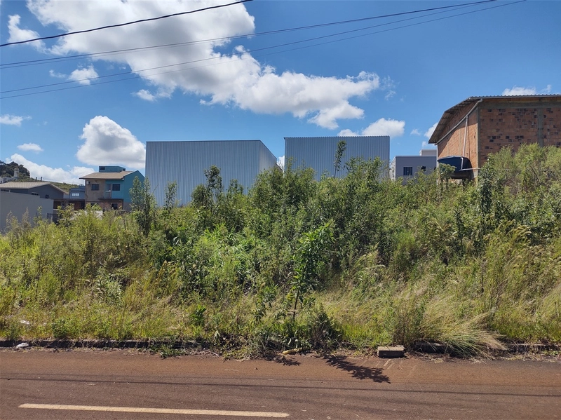 Terreno de 360 m² no Efapi: 1ª foto da galeria de imagens do imóvel