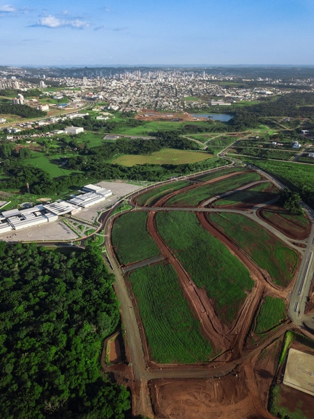 Terreno residencial em frente ao Shopping Pulse Open Mall: 4ª foto da galeria de imagens do imóvel