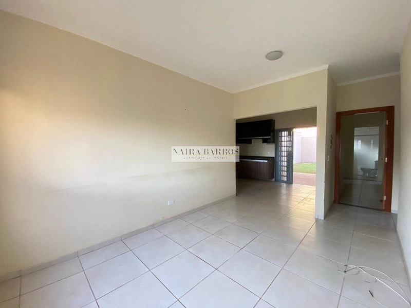 Casa com 3 dormitórios próxima a Orla: 5ª foto da galeria de imagens do imóvel