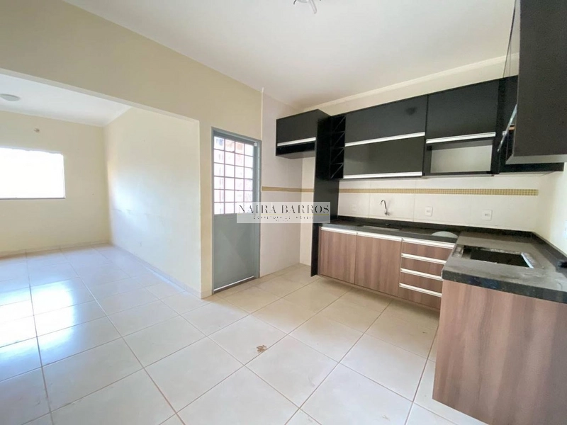Casa com 3 dormitórios próxima a Orla: 6ª foto da galeria de imagens do imóvel