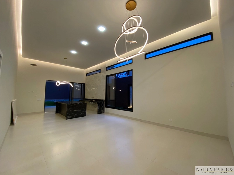 Casa com 3 suítes e piscina no Monte Castelo: 8ª foto da galeria de imagens do imóvel