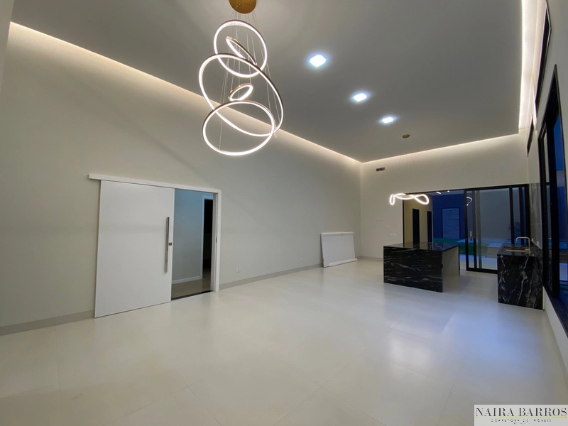 Casa com 3 suítes e piscina no Monte Castelo: 9ª foto da galeria de imagens do imóvel