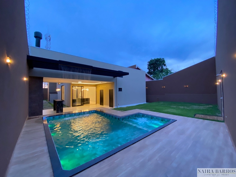 Casa com 3 suítes e piscina no Monte Castelo: 1ª foto da galeria de imagens do imóvel
