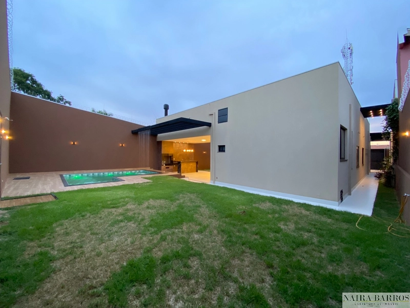 Casa com 3 suítes e piscina no Monte Castelo: 32ª foto da galeria de imagens do imóvel