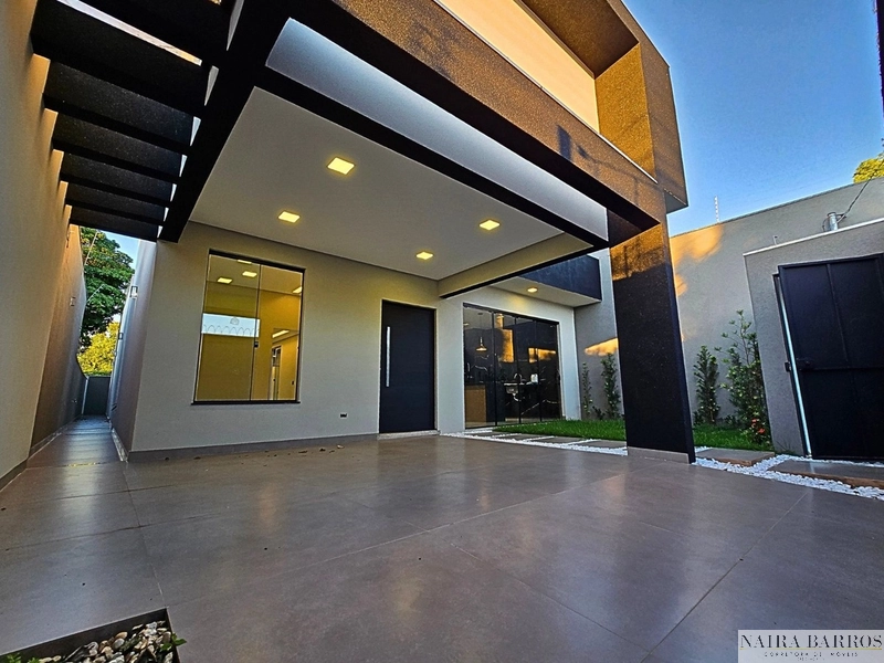 Casa com 3 suítes no Jardim São Lourenço/Tiradentes: 2ª foto da galeria de imagens do imóvel