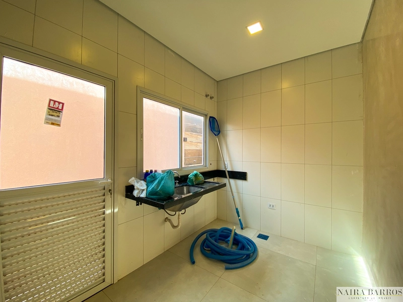 Casa com 3 dormitórios e piscina - Jd Seminário: 21ª foto da galeria de imagens do imóvel