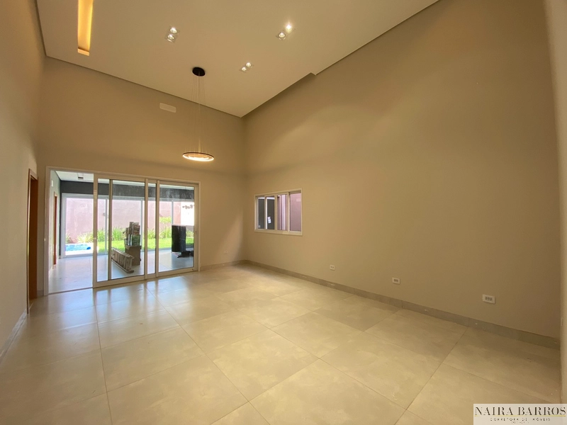 Casa com 3 dormitórios e piscina - Jd Seminário: 4ª foto da galeria de imagens do imóvel
