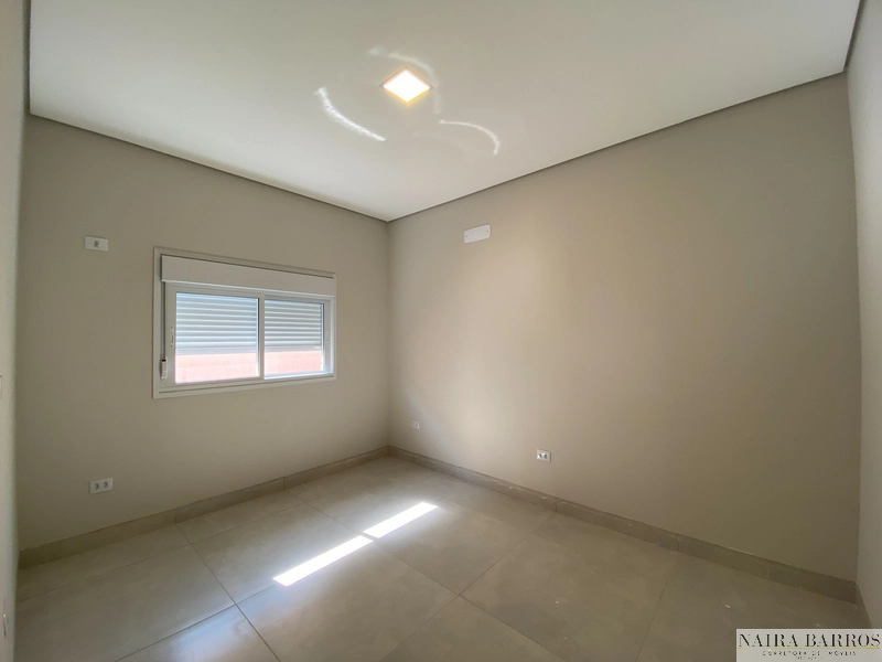 Casa com 3 dormitórios e piscina - Jd Seminário: 7ª foto da galeria de imagens do imóvel