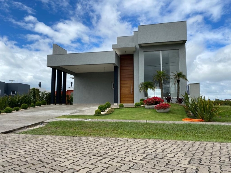 Casa térrea c\ piscina!: 1ª foto da galeria de imagens do imóvel