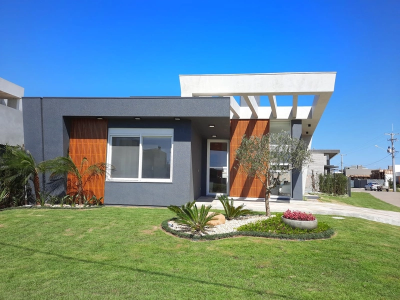 Casa Térrea c\ piscina: 1ª foto da galeria de imagens do imóvel