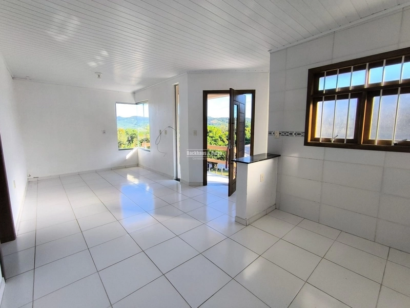 Exclusividade. Casa 2 dormitórios a 800 metros do centro. Local alto.: 4ª foto da galeria de imagens do imóvel