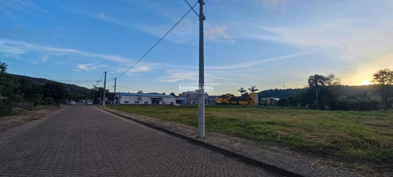 : 2ª foto da galeria de imagens do imóvel