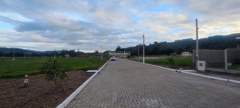Loteamento Areia- Lote F14 de 300 m²: 2ª foto da galeria de imagens do imóvel