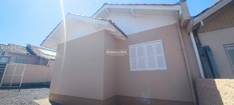 Taquara - Casa de Alvenaria para Locação – Bairro Medianeira: 2ª foto da galeria de imagens do imóvel