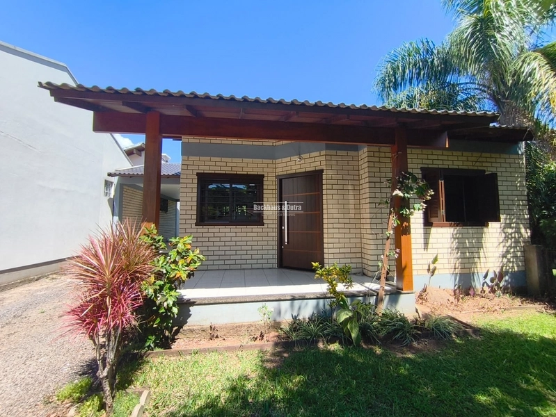 Rolante - Locação  Casa de alvenaria com móveis sob medida - Centro: 1ª foto da galeria de imagens do imóvel