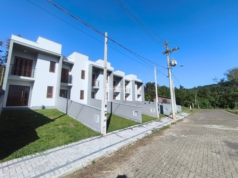 ROLANTE- SOBRADOS DE 70m² - RIO BRANCO: 2ª foto da galeria de imagens do imóvel