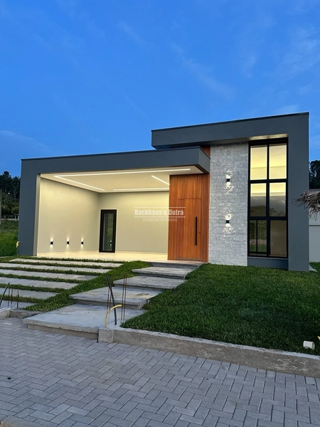 ROLANTE -CASA DE 130m²- Piccadilly: 2ª foto da galeria de imagens do imóvel