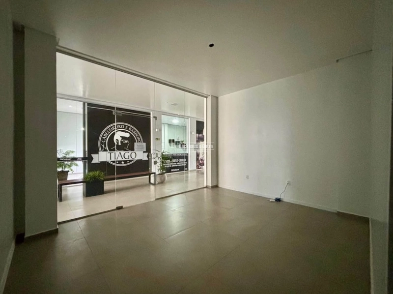 ROLANTE- SALA COMERCIAL DE 55,22M² - CENTRO: 3ª foto da galeria de imagens do imóvel