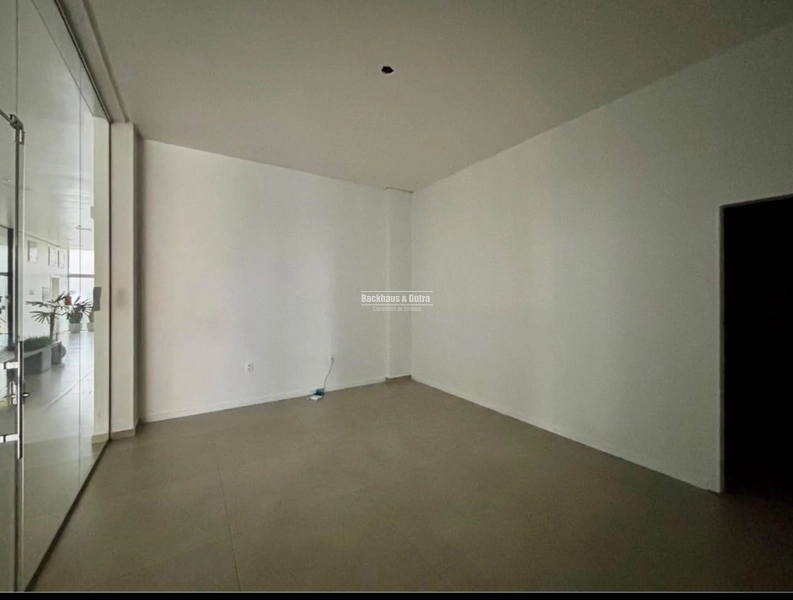 ROLANTE- SALA COMERCIAL DE 55,22M² - CENTRO: 4ª foto da galeria de imagens do imóvel