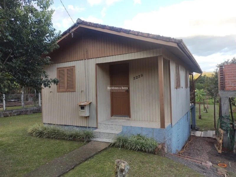 Rolante- Casa 2 dormitórios  Terreno 600 m²: 1ª foto da galeria de imagens do imóvel