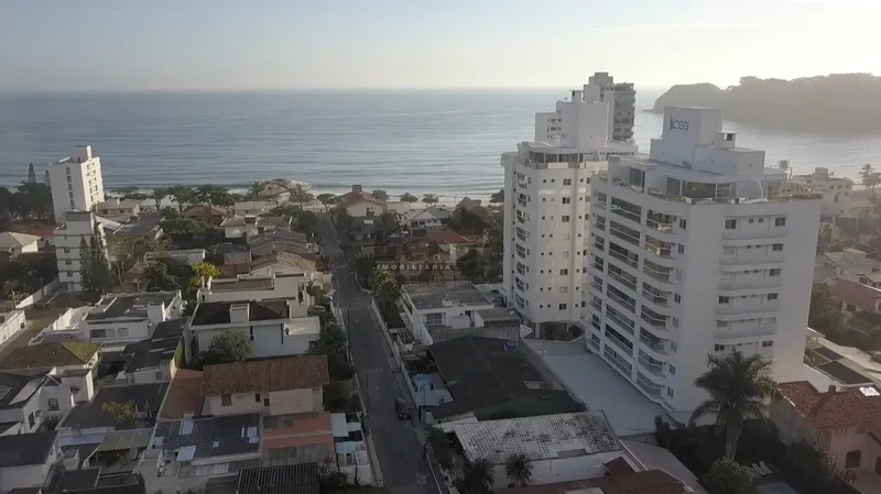 Linda cobertura para venda em Cabeçudas, Itajaí/SC: 2ª foto da galeria de imagens do imóvel