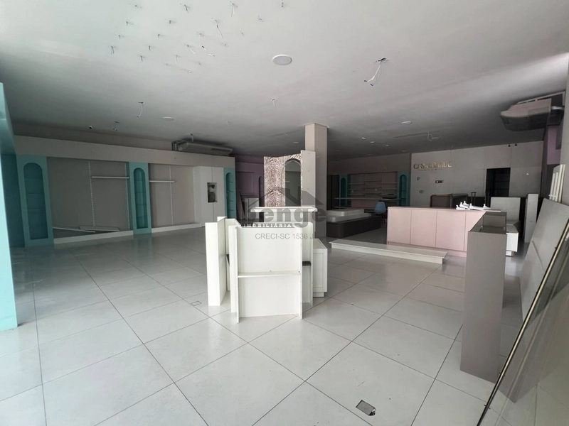 SALA COMERCIAL TÉRREA DE 160 m² NA VILA OPERÁRIA – ITAJAÍ/SC: 4ª foto da galeria de imagens do imóvel