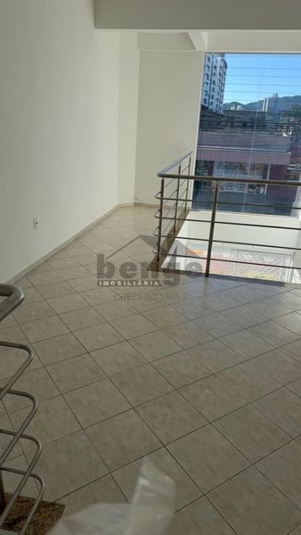 Sala em Centro comercial do bairro Cidade Nova em Itajaí: 3ª foto da galeria de imagens do imóvel