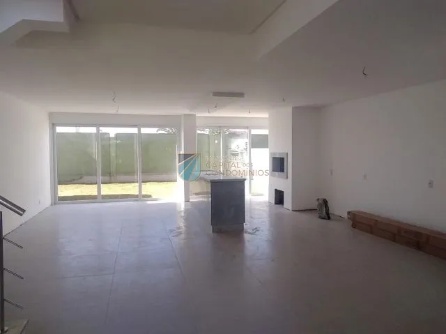 Sobrado 4 dormitórios, 4 suítes, 2 vagas, 196m² no bairro Las Palmas em Xangri-lá para Comprar