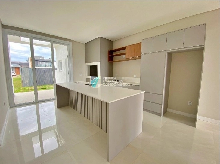 Casa 4 dormitórios, 4 suítes, 2 vagas, 150m² no bairro Sunset em Xangri-lá para Comprar