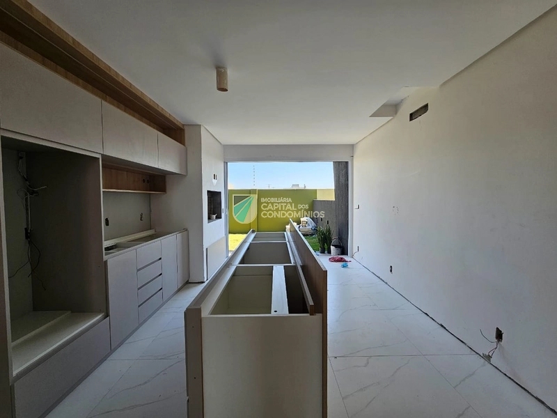 Casa 4 dormitórios, 4 suítes, 2 vagas, 150m² no bairro Blue Xangri-lá em Xangri-lá para Comprar