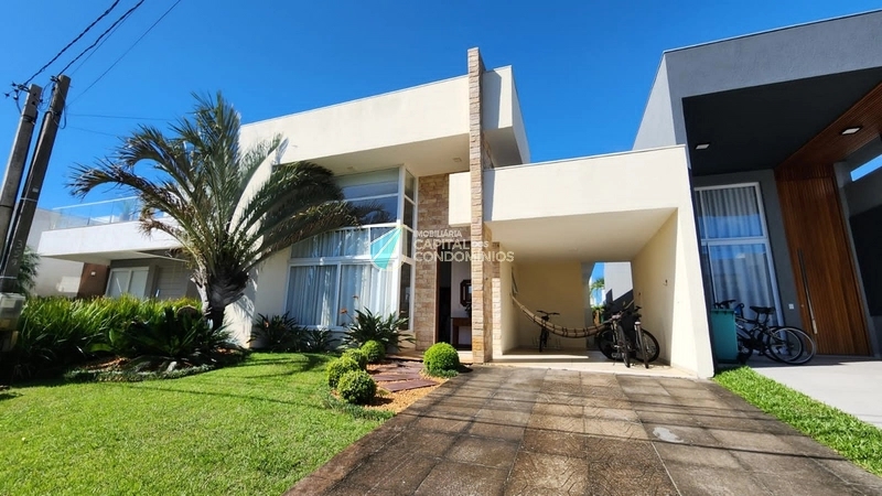 Casa 3 dormitórios, 3 suítes, 2 vagas, 147m² no bairro Las Palmas em Xangri-lá para Comprar