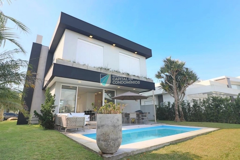 Sobrado 4 dormitórios, 4 suítes, 2 vagas, 250m² no bairro Malibu Beach Residence em Xangri-lá para Comprar