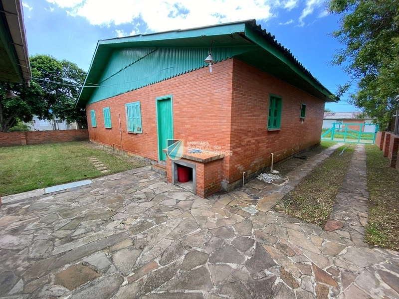 Casa 4 dormitórios, 2 suítes, 2 vagas, 160m² no bairro Atlântida em Xangri-lá para Comprar