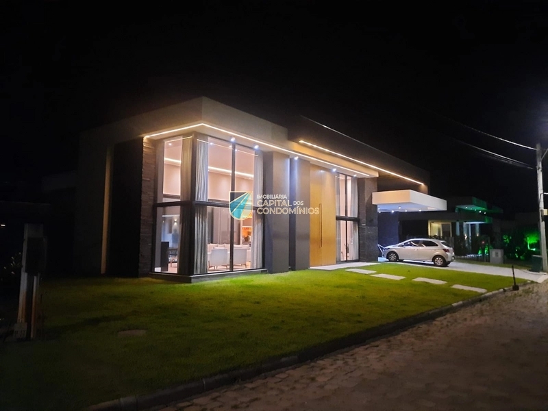 Casa 4 dormitórios, 4 suítes, 2 vagas, 220m² no bairro Lagoa Do Passo em Atlântida Sul para Comprar