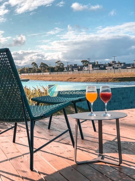Terreno 306m² no bairro Sunset em Xangri-lá para Comprar