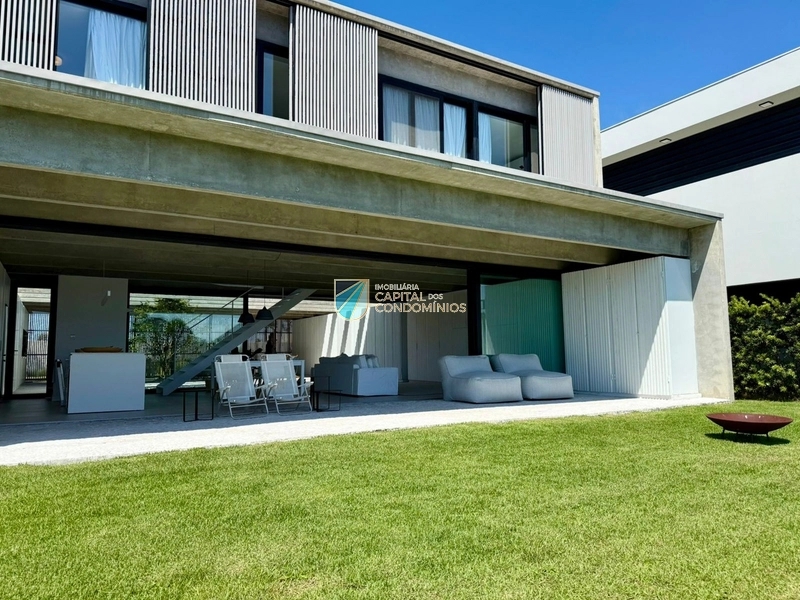 Sobrado 3 dormitórios, 1 suíte, 2 vagas, 450m² no bairro Sense Xangri-lá em Xangri-lá para Comprar