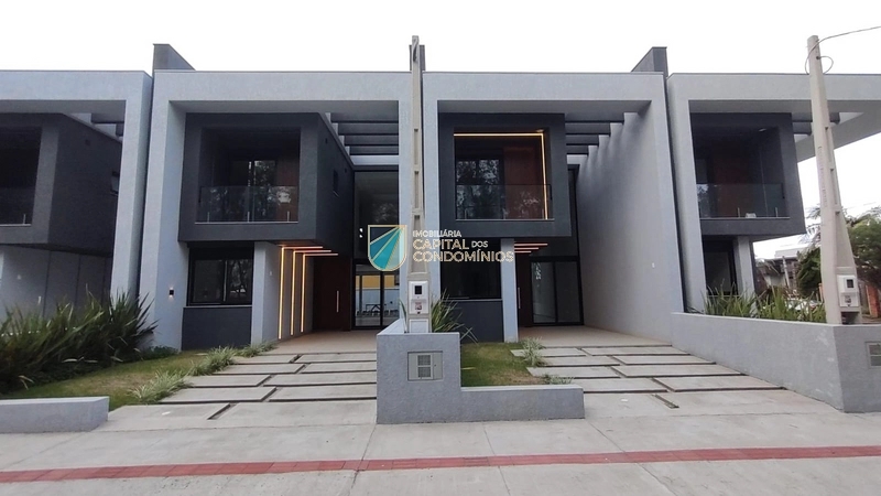 Sobrado 4 dormitórios, 2 suítes, 2 vagas, 156m² no bairro Centro em Xangri-lá para Comprar