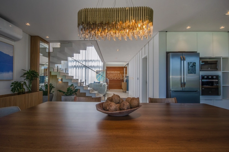 Sobrado novo em condomínio fechado em Capão da Canoa: 10ª foto da galeria de imagens do imóvel