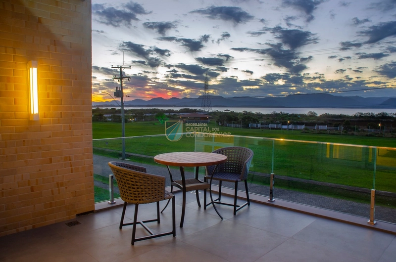 Sobrado novo em condomínio fechado em Capão da Canoa: 81ª foto da galeria de imagens do imóvel