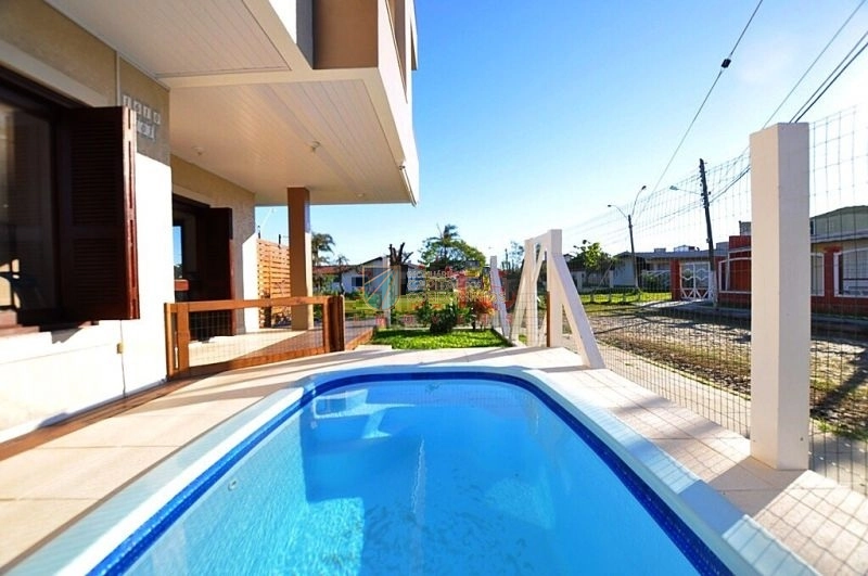 Excelente duplex no centro de Xangri-lá: 2ª foto da galeria de imagens do imóvel