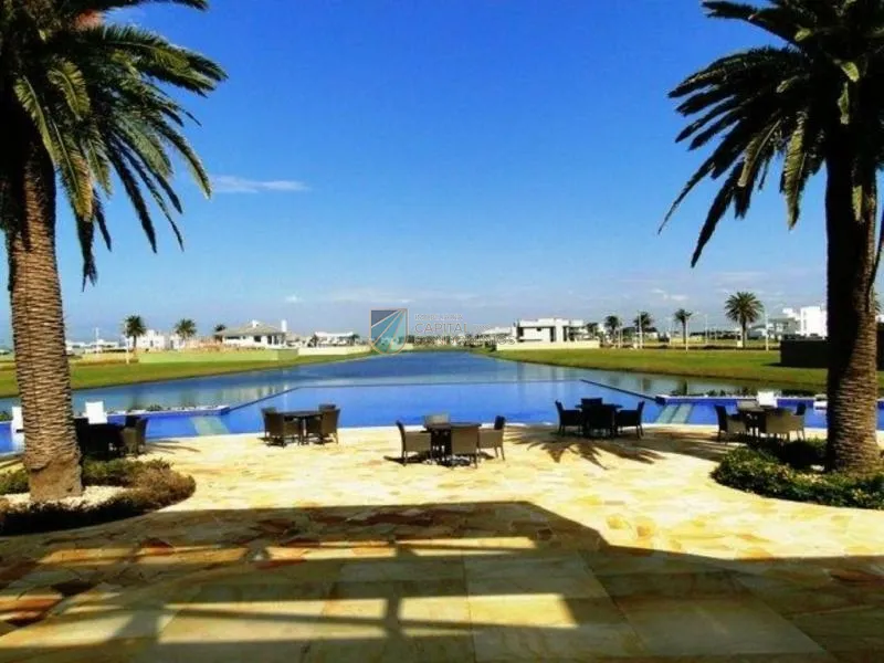 Lote beira lago no Enseada: 5ª foto da galeria de imagens do imóvel