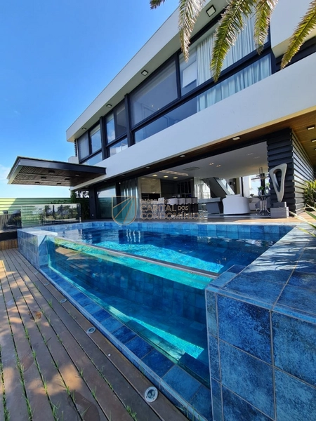 Mansão beira lago no Sense: 19ª foto da galeria de imagens do imóvel