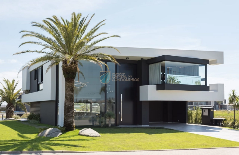 Mansão beira lago no Sense: 2ª foto da galeria de imagens do imóvel