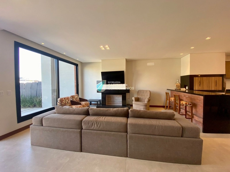 Belíssimo sobrado com piscina no condomínio Blue em Xangri-lá: 3ª foto da galeria de imagens do imóvel