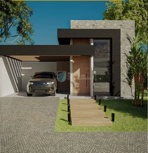 Casa térrea em construção no bairro Santorini